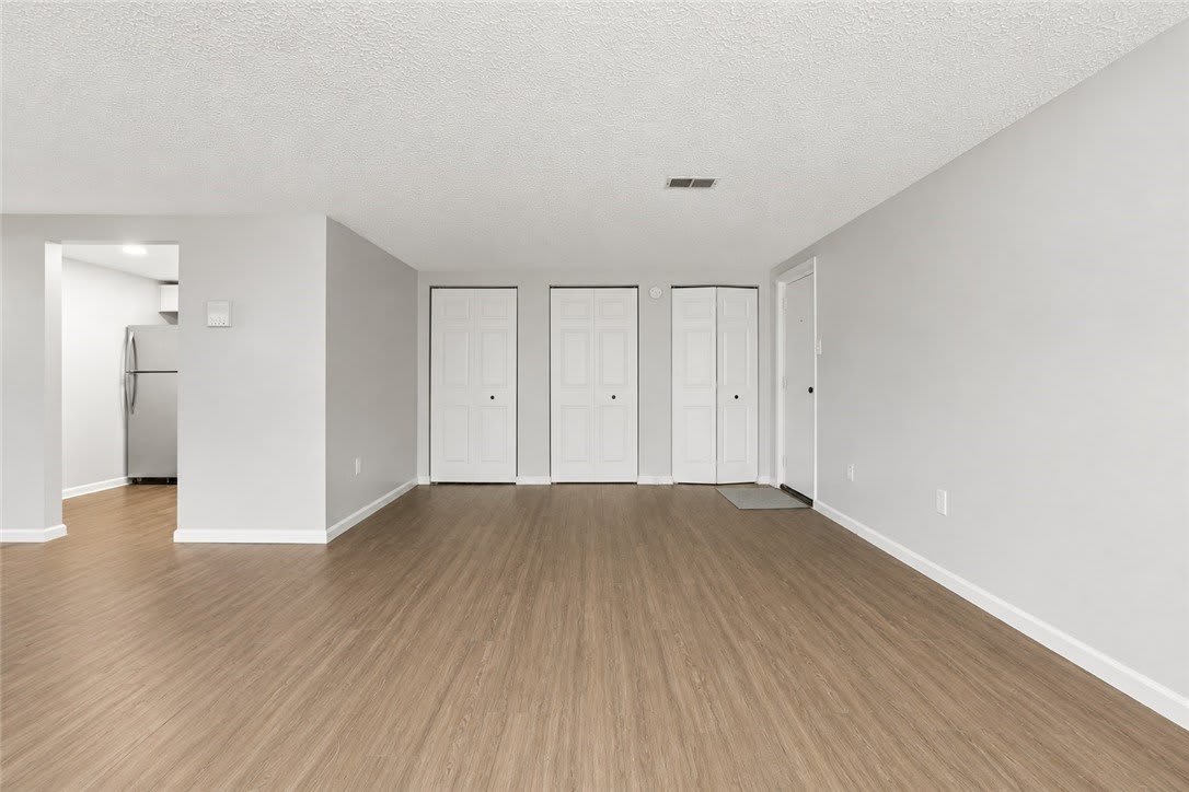 1204 Dutilh Rd – photo 5
