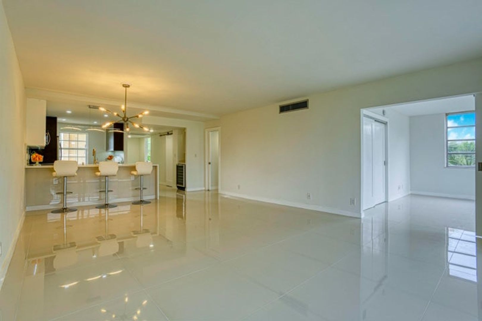 535 Oaks Drive 510, Pompano Beach, FL 33069 – photo 2