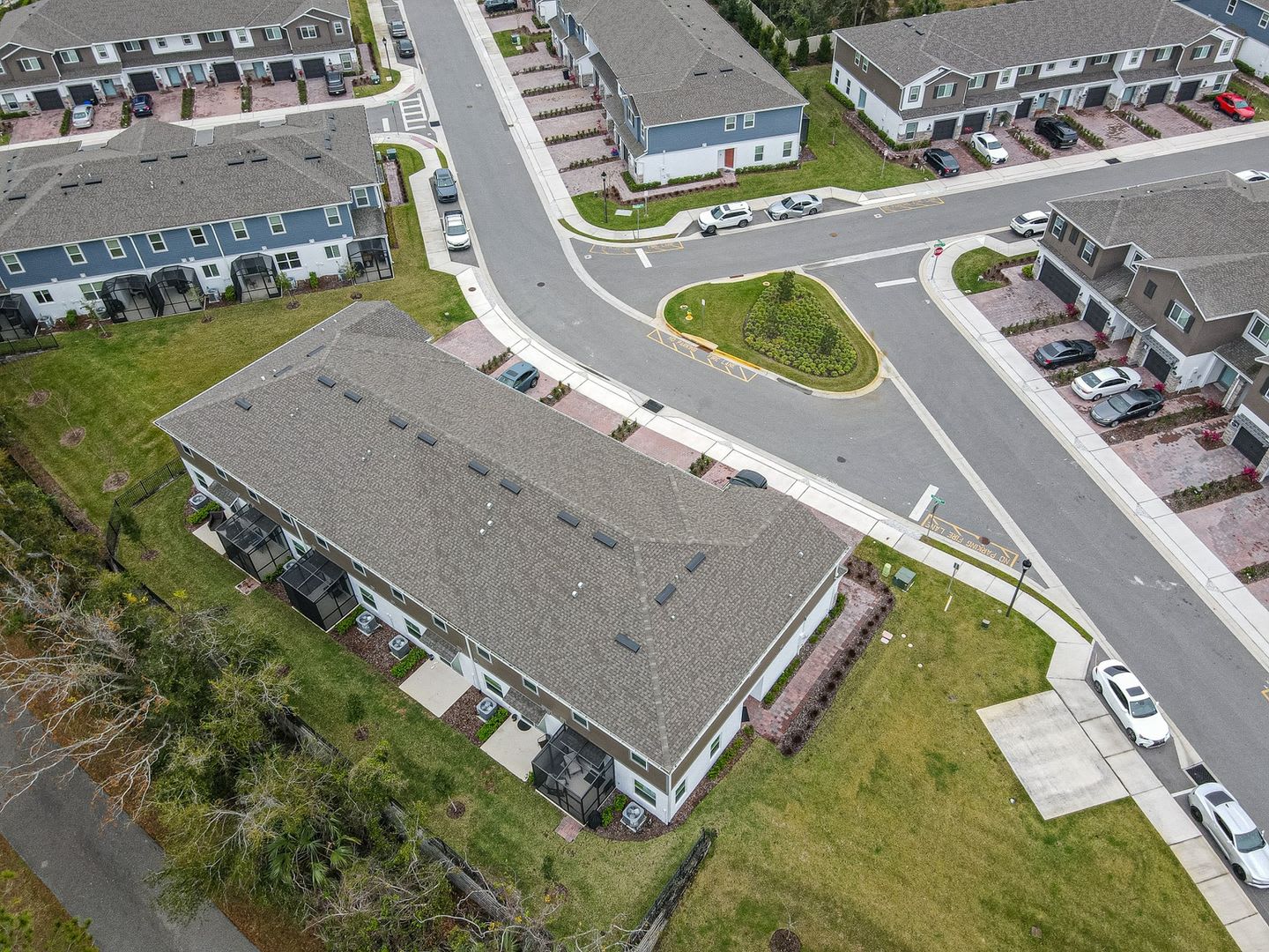 Spacious 4BR/3 Baths Townhome in Oviedo – photo 3