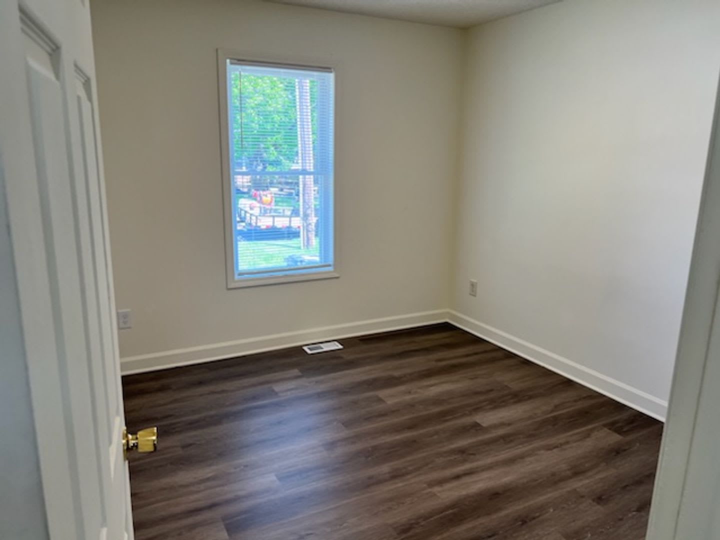 Upcoming Renovated 3 Bedroom Home in Convenient Location! Showings tentatively scheduled to begin 8/3! – photo 5