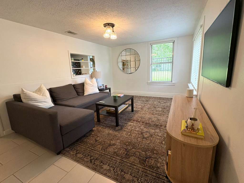 1101 Holly St. #1 – photo 3