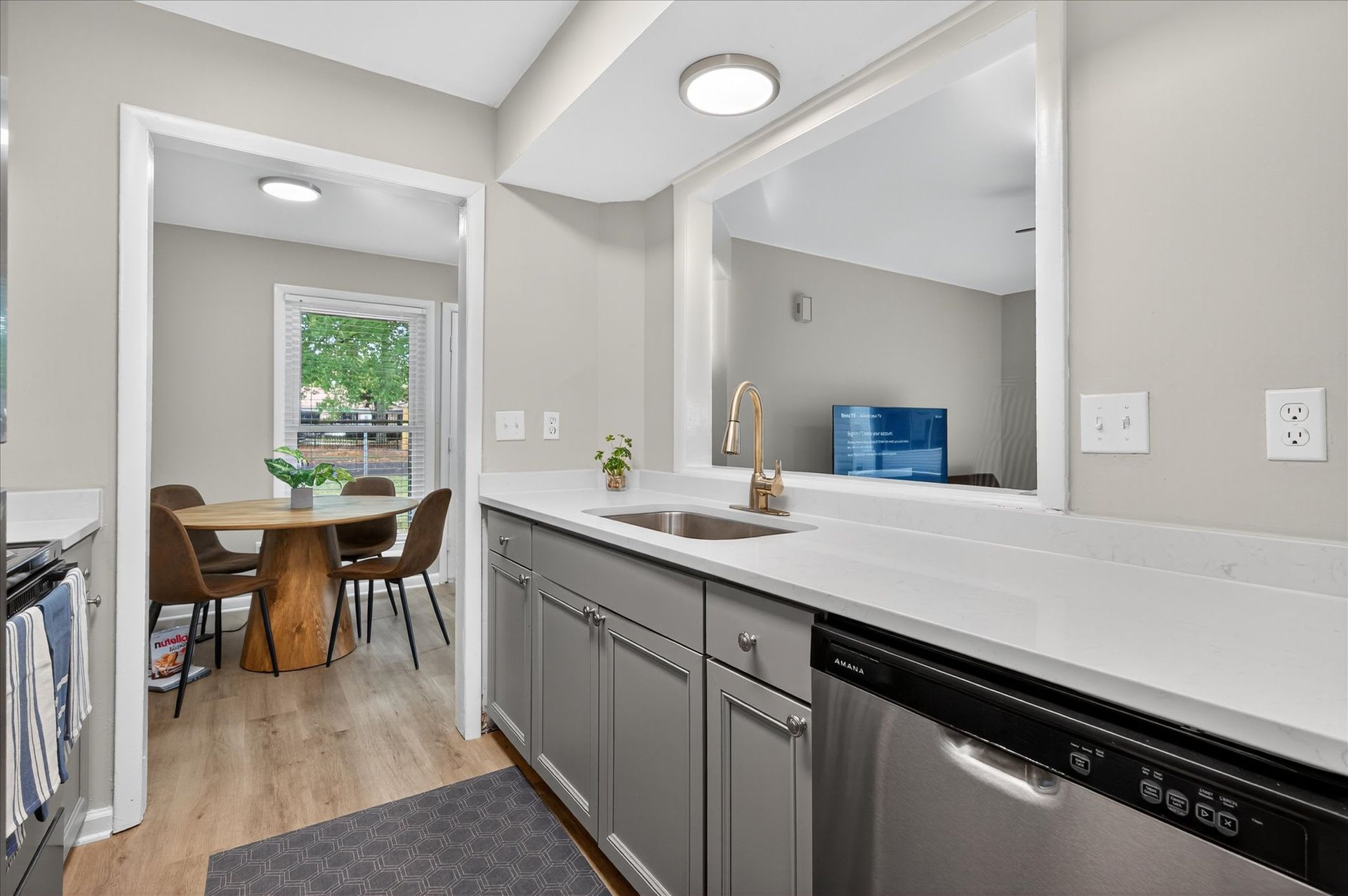 The Grove Apartments – photo 1