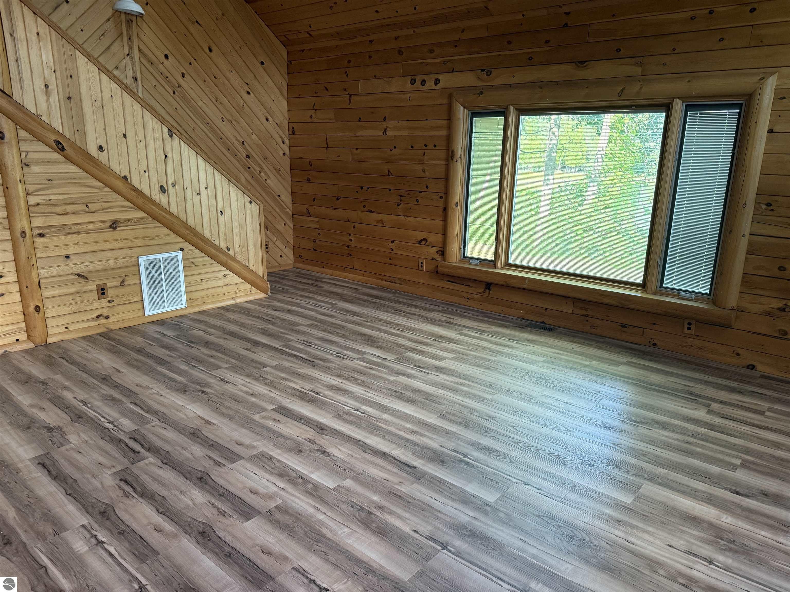 5498 Gross Drive – photo 4
