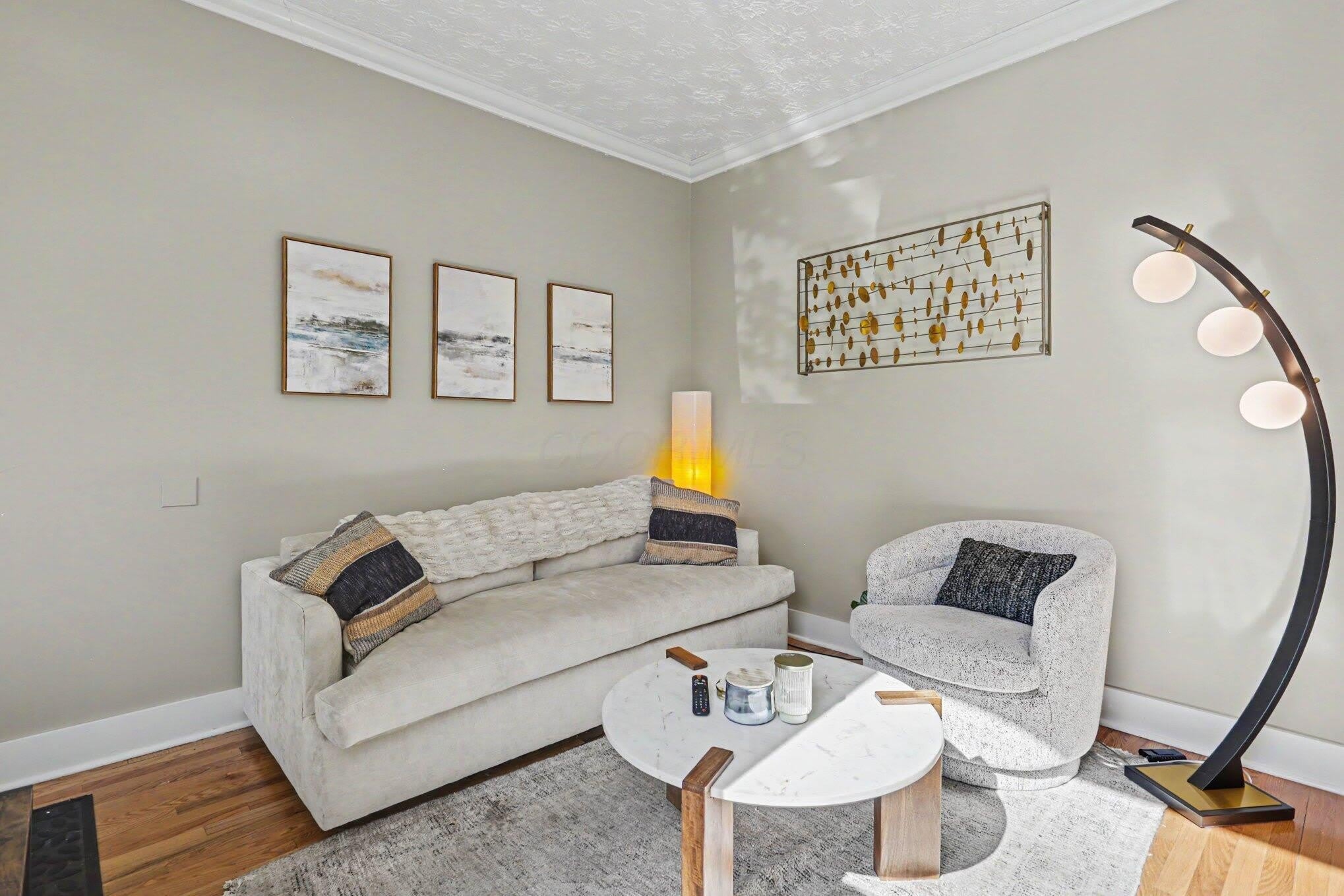 982 Highland Street – photo 4
