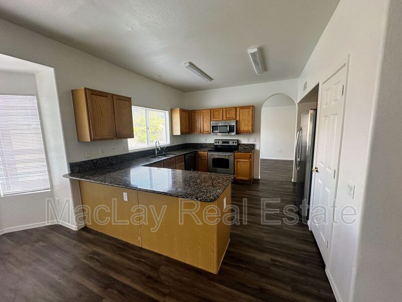 1392 W. Morelos St. – photo 4