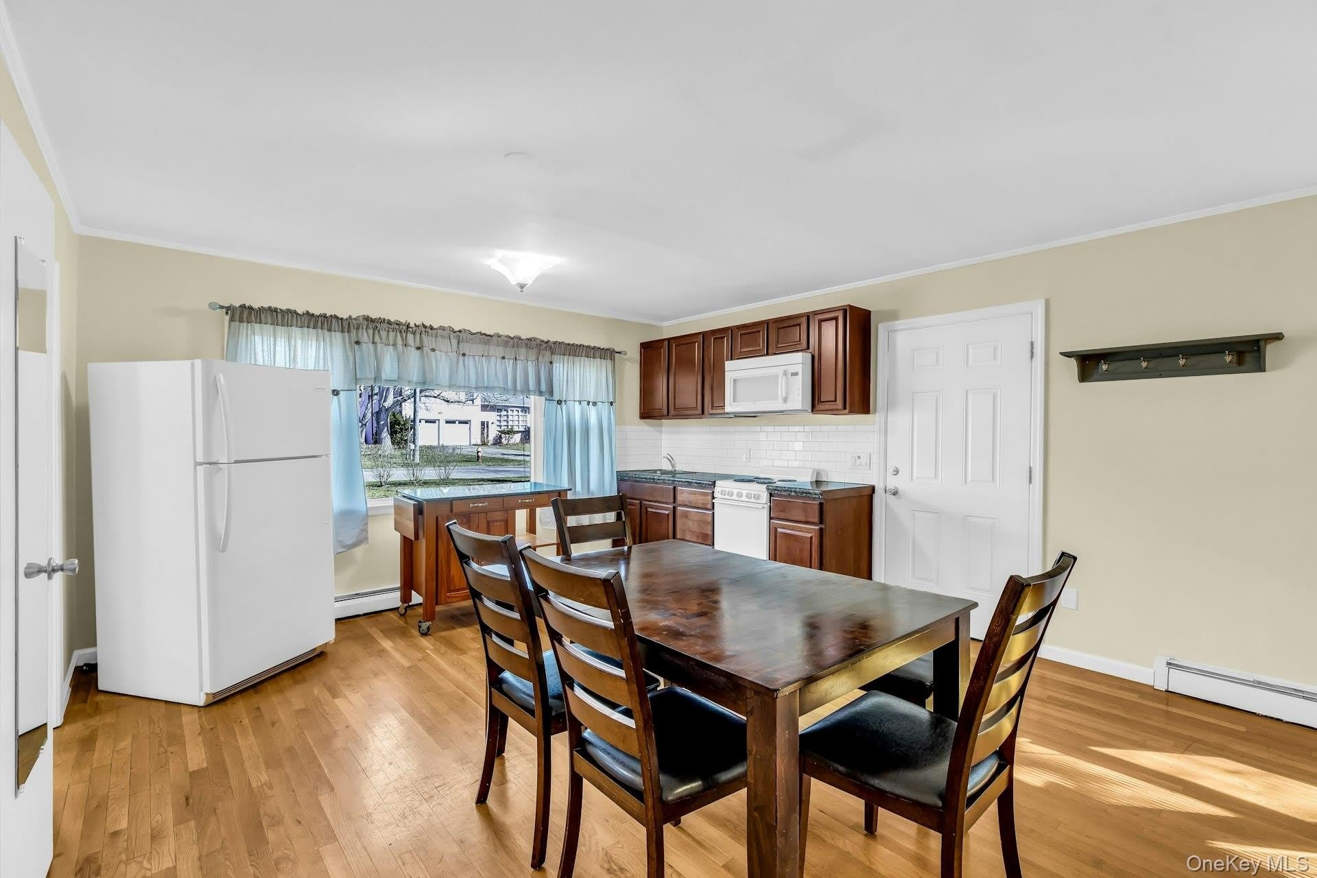 13 Argonne Road W – photo 5