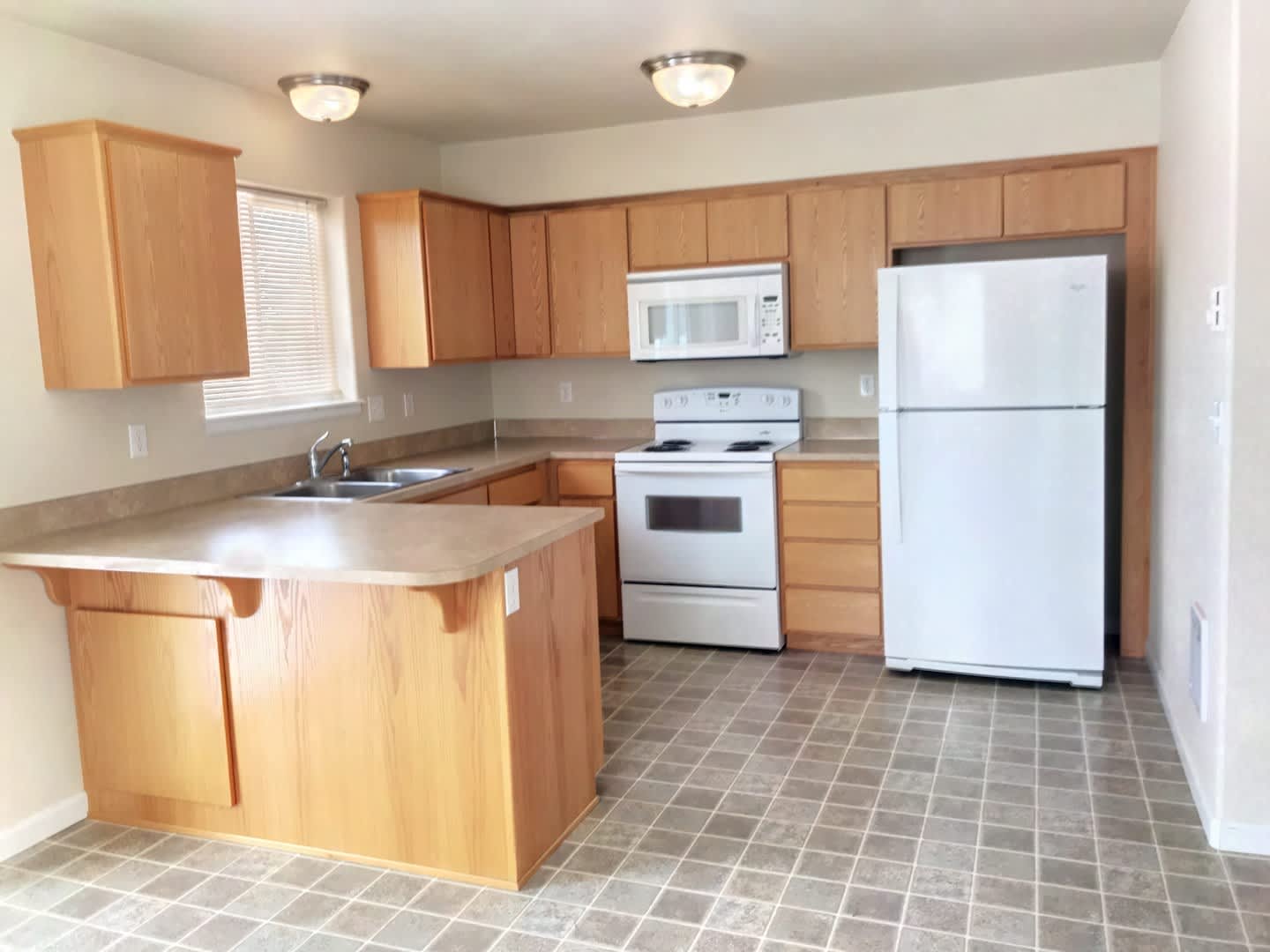 Pet Friendly town house for rent – photo 3