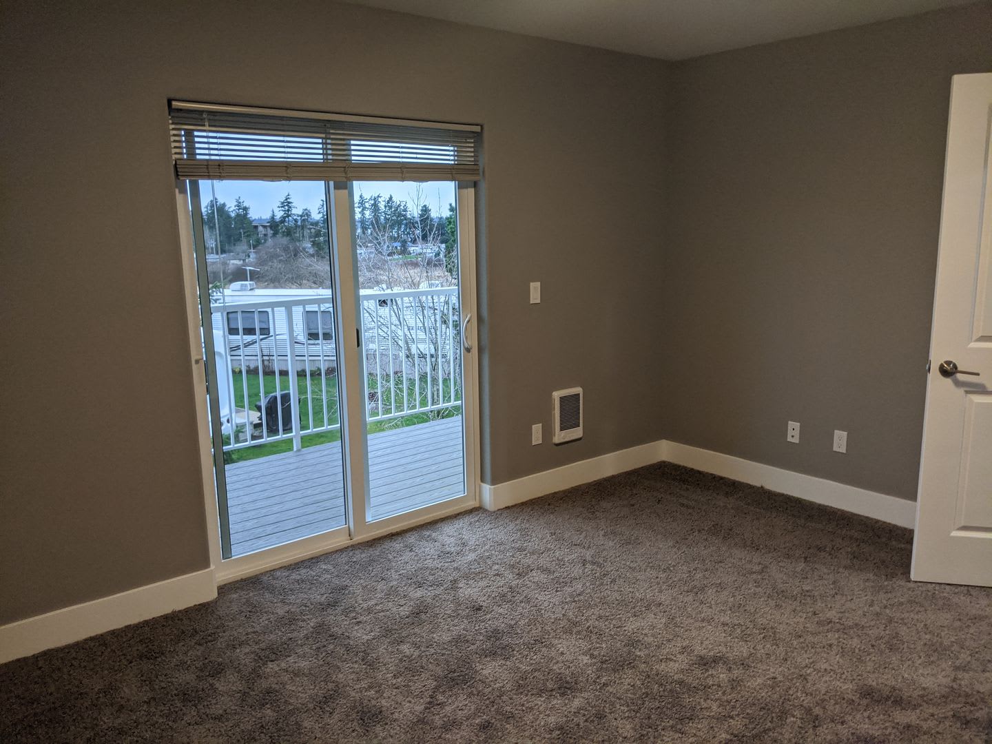 4 Bedroom Home for Rent in Blaine Area – photo 3