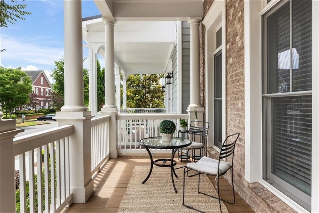 1233 Parkstead Lane – photo 3