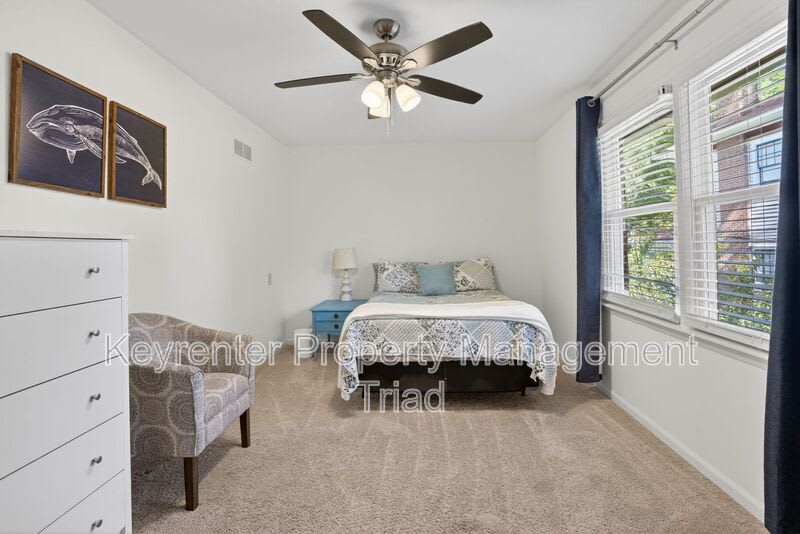 115 S Mendenhall St. – photo 4