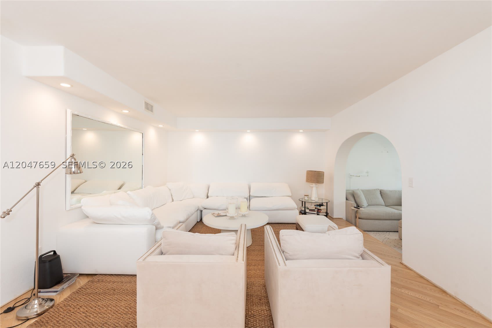 9940 Collins Ave – photo 4