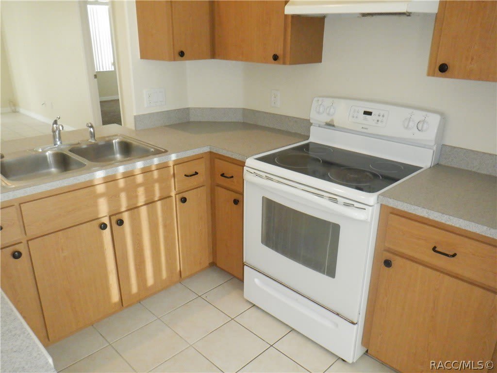 2004 Silverwood Street – photo 4