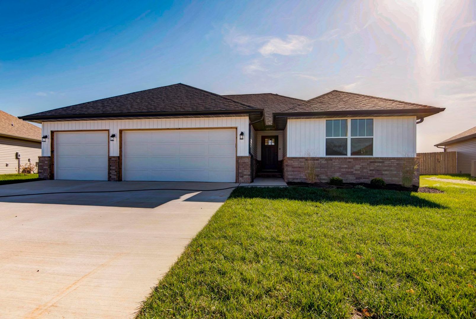 South Nixa 4 Bedroom Home – photo 1
