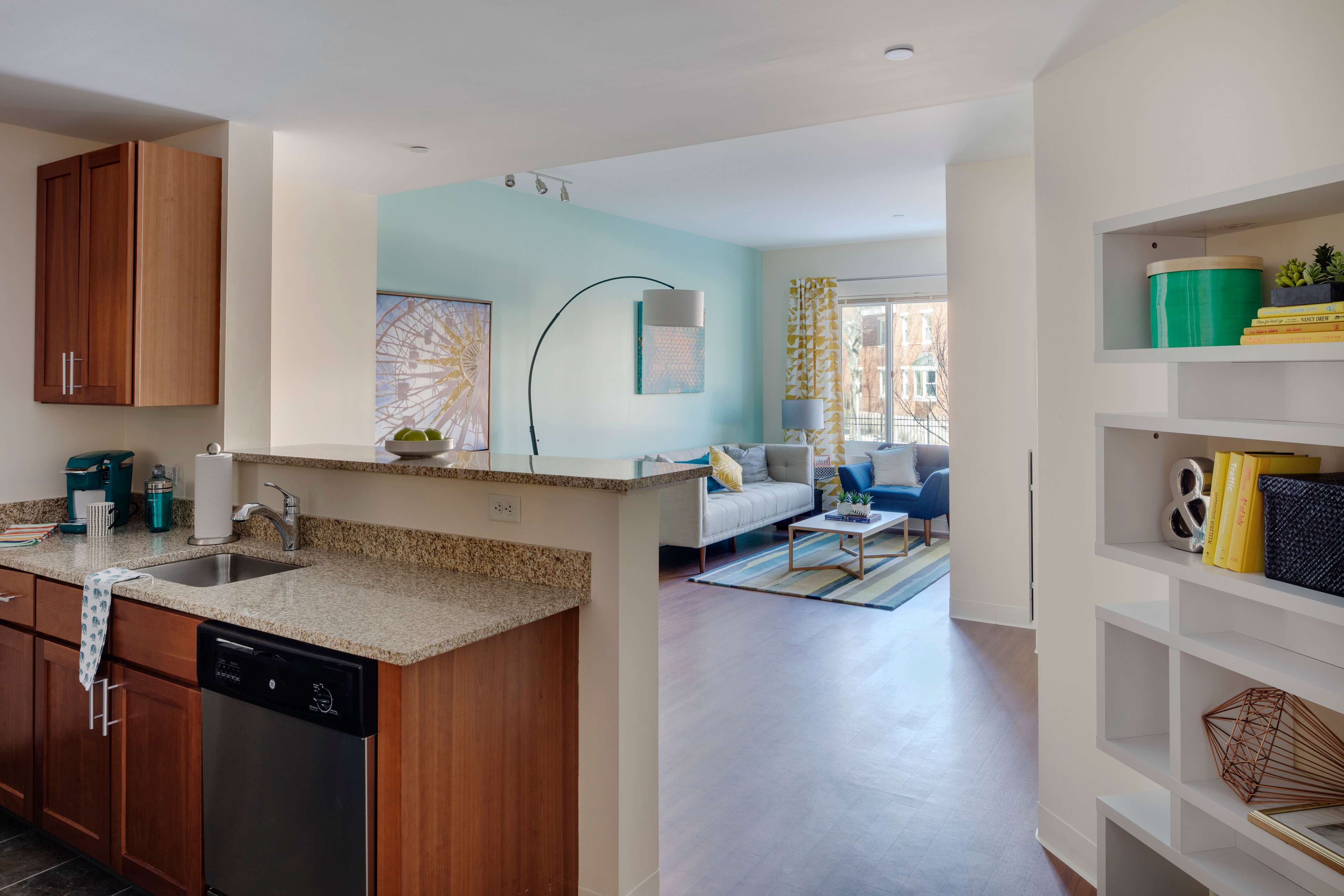 Peninsula Apartments – photo 2