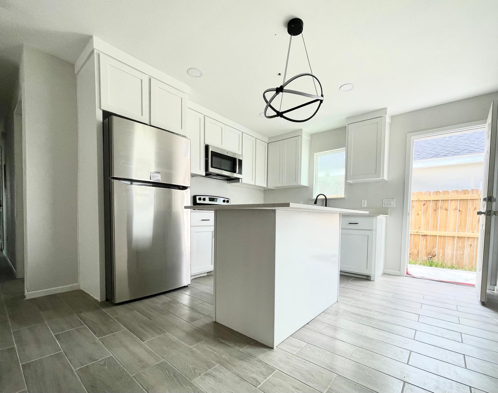 3516 S Dominque Dr – photo 4