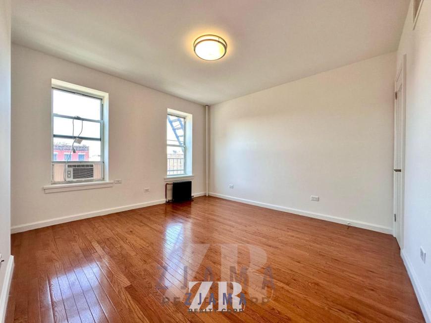 475 Fourth Avenue – photo 2