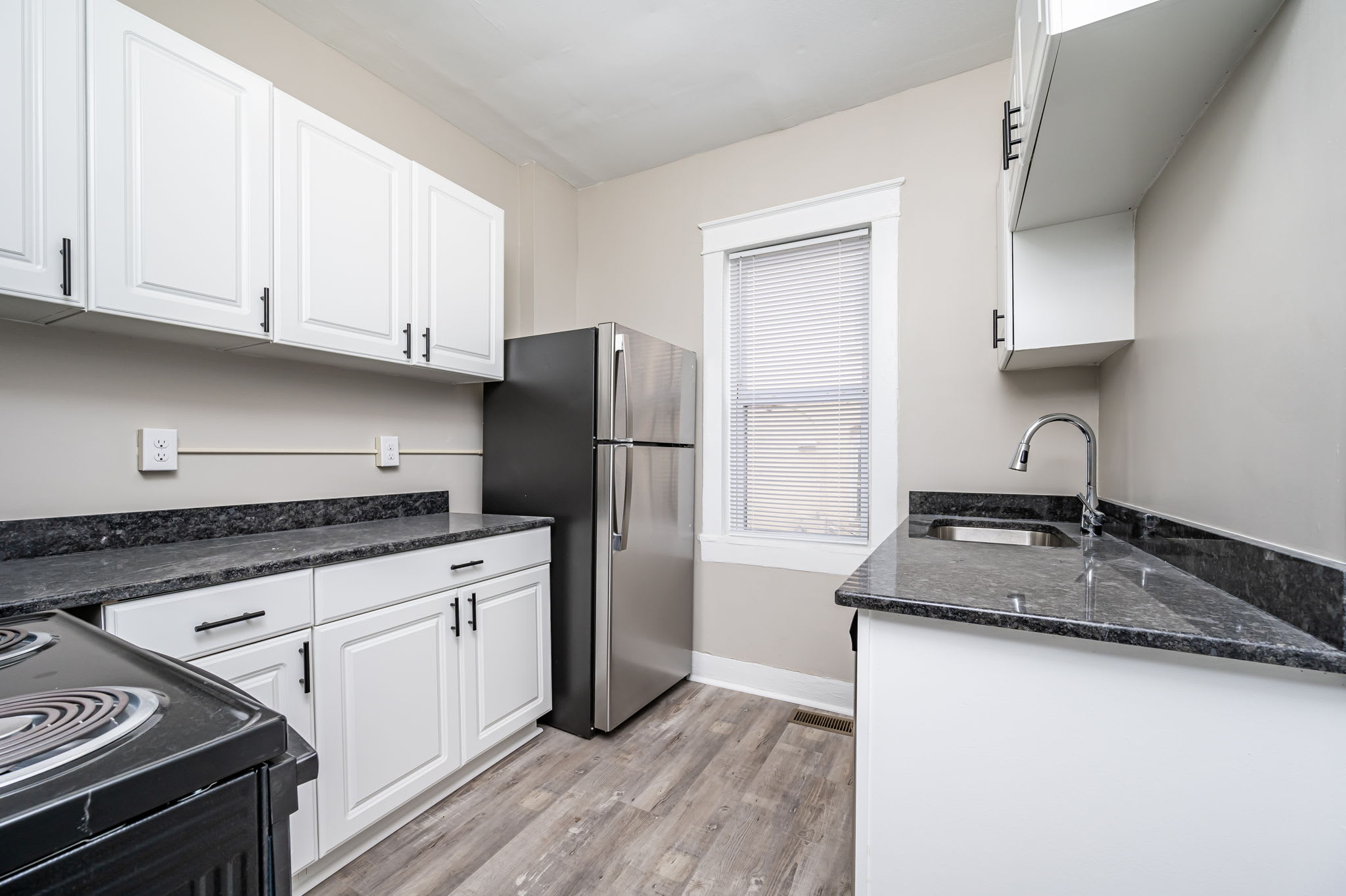 1019 Bank Street – photo 3