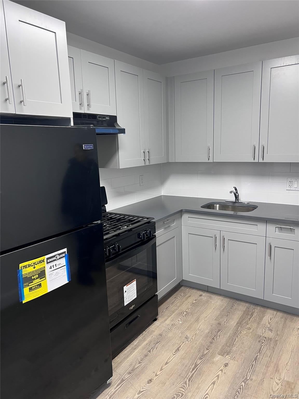 1062 Clay Avenue – photo 3