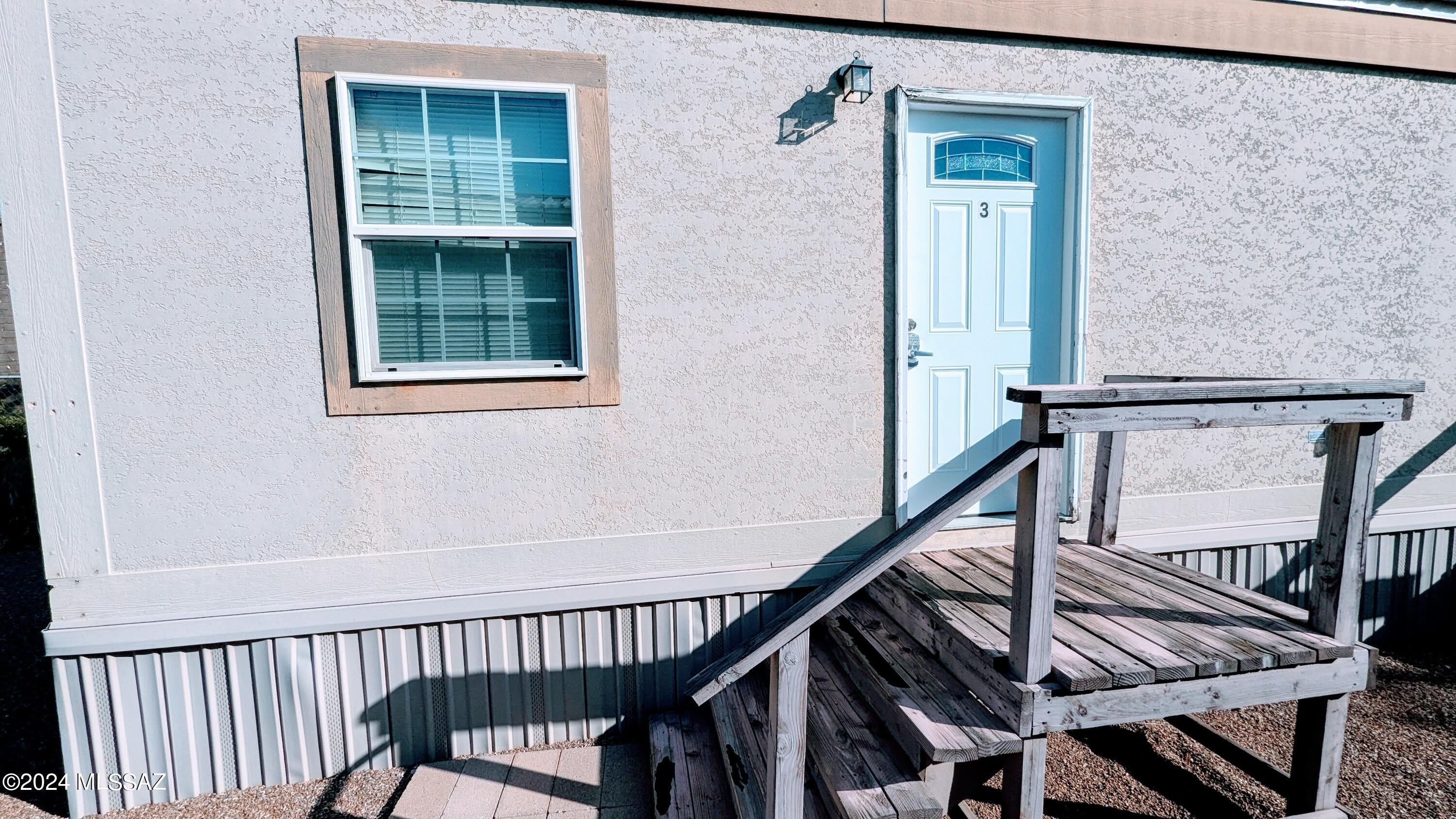 121 E Roger Road – photo 2