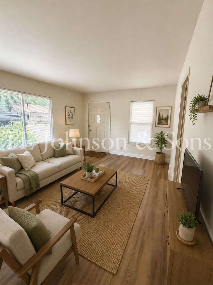 Charming Home with Built-In Bookshelves & Central HVAC – photo 3