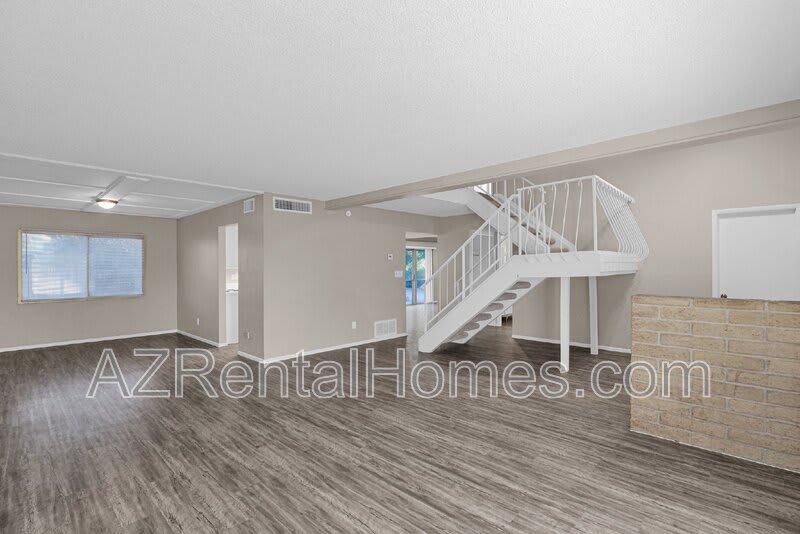 966 East La Jolla Drive – photo 5