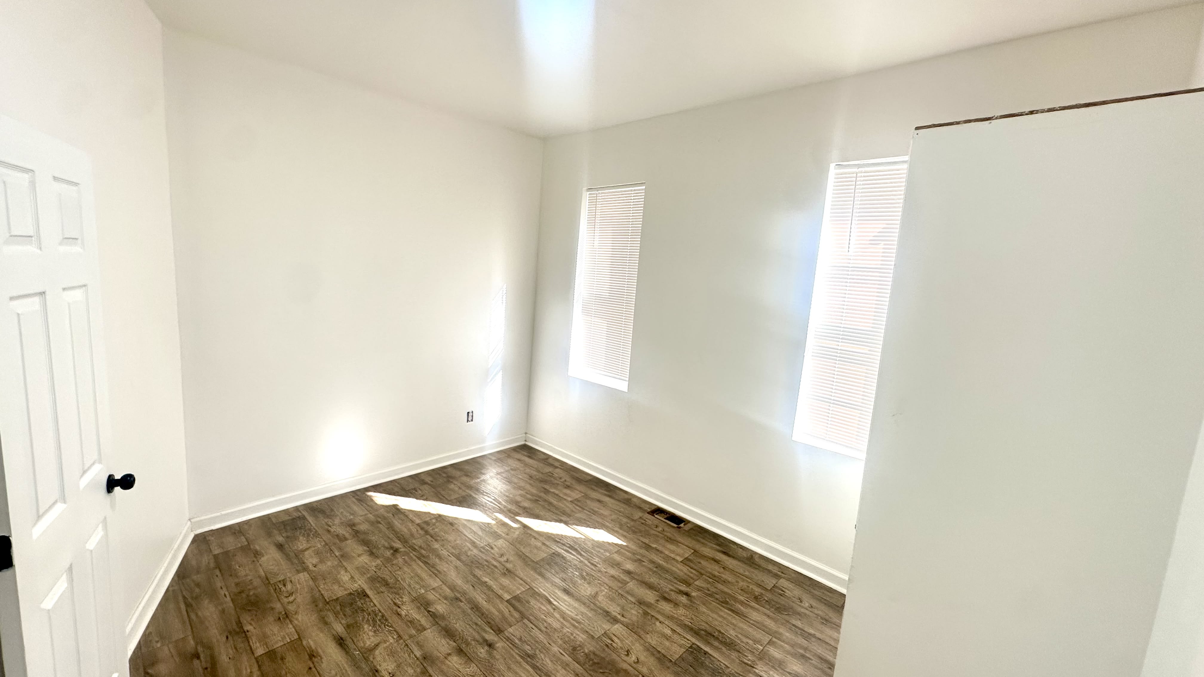 1628 Dyre Street – photo 5