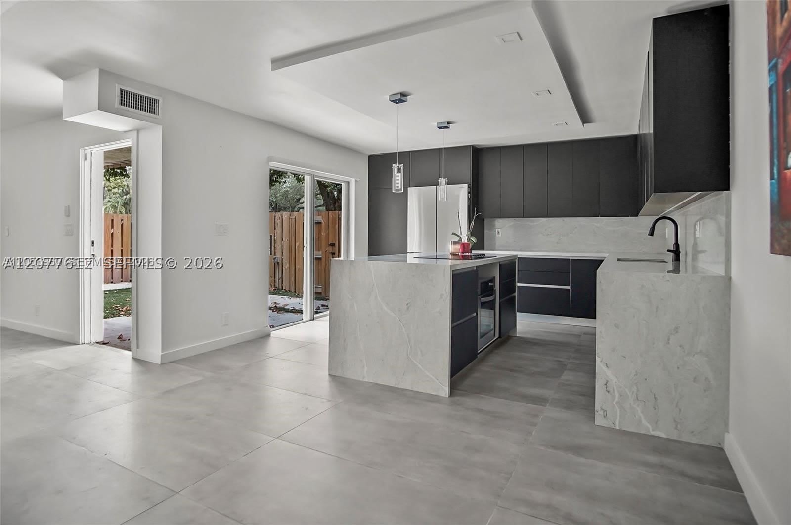 2161 Orange Grove Dr – photo 3