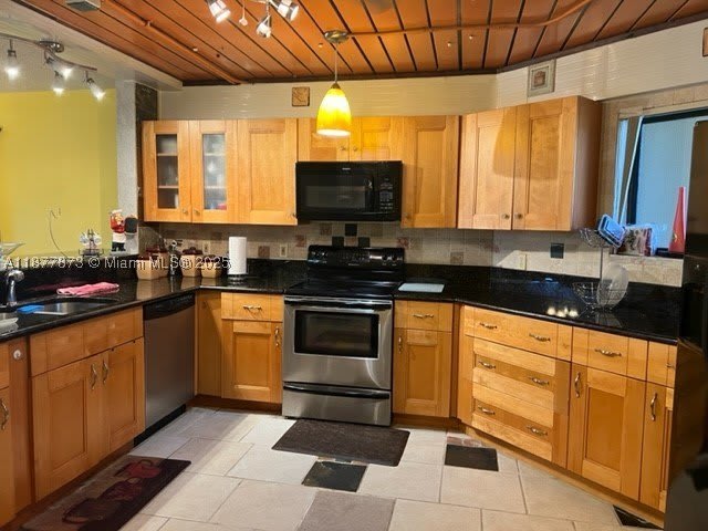 600 Uno Lago Dr – photo 2