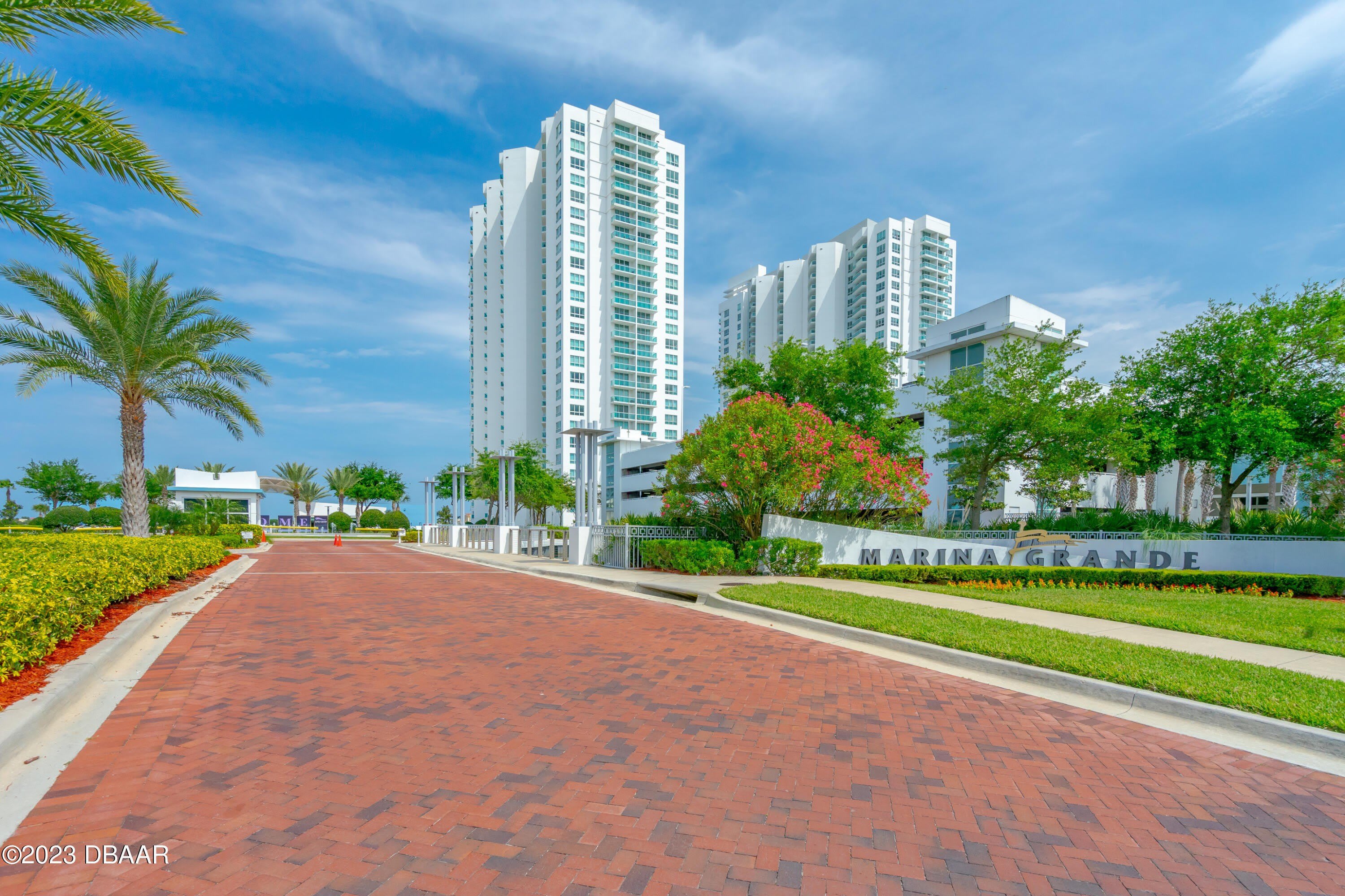 241 Riverside Drive – photo 2