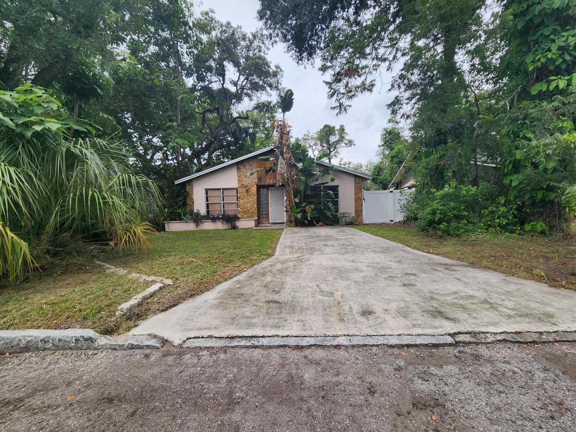 118 East Lambright Street – photo 2