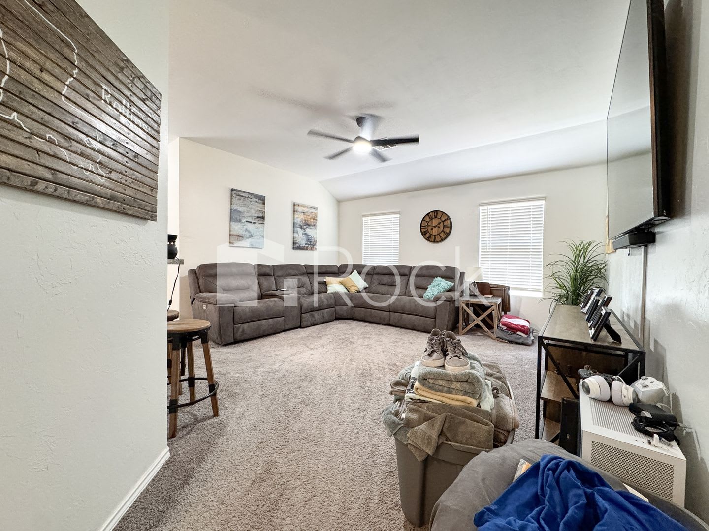 3 Bedroom Home in Newcastle – photo 4