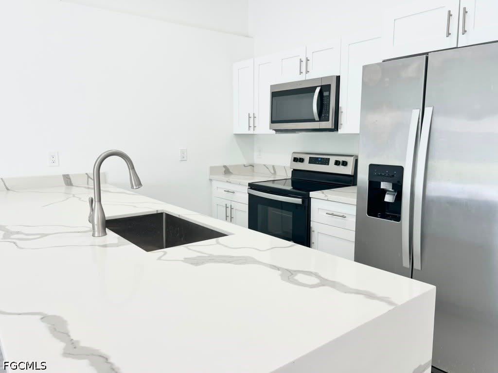 4622 SW 7th Place – photo 4