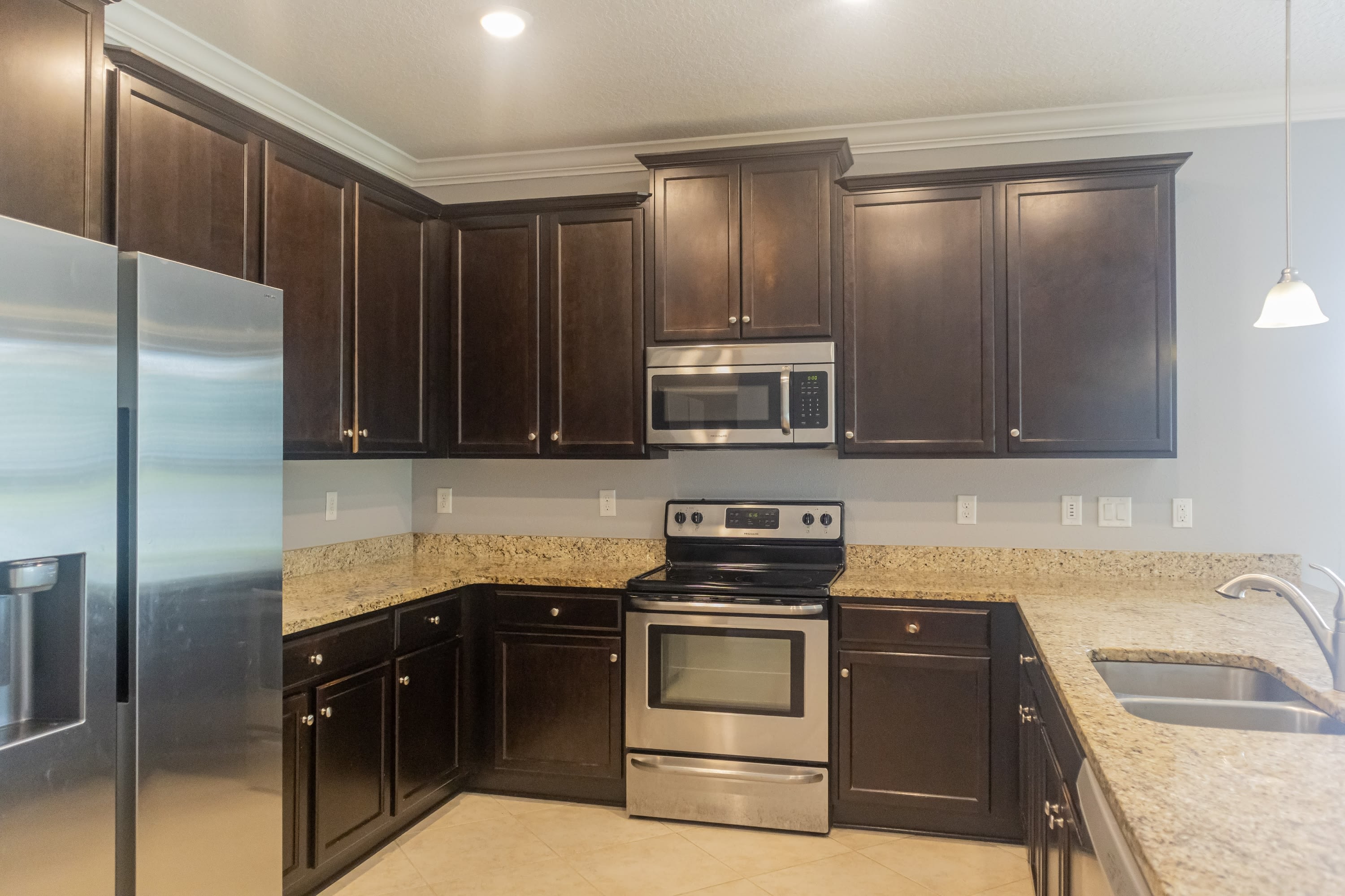 10104 Bedford Lakes Court – photo 2