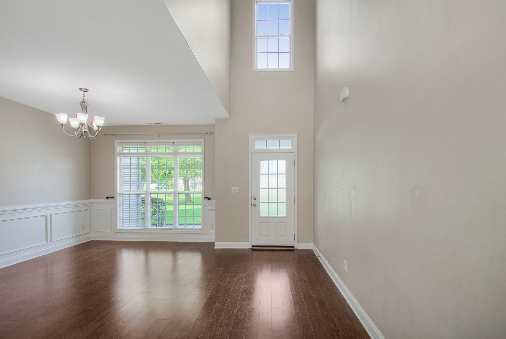 Huge 6 Bedroom Home In The Bluffs On The New River – photo 2