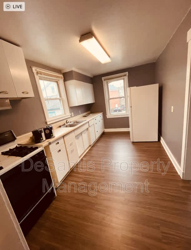3827 Willow Avenue – photo 4
