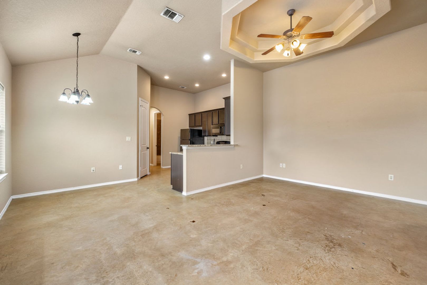 Available Now 3 Bedroom Duplex Located In New Braunfels Texas – photo 5