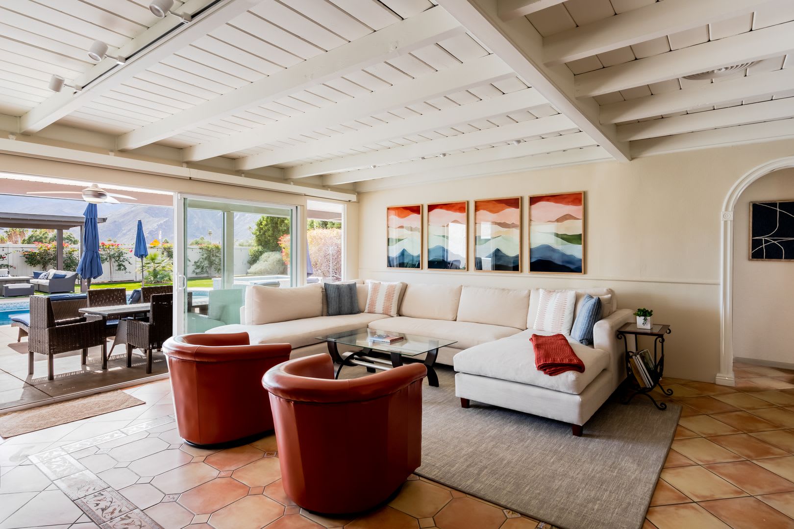 Movie Colony Oasis – photo 2
