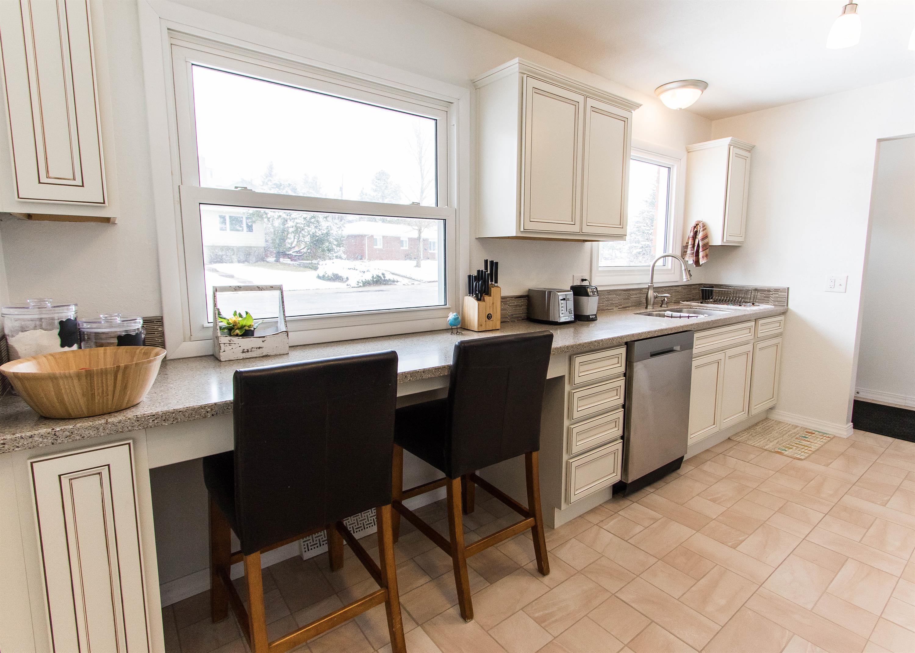 613 Killarney Drive – photo 5