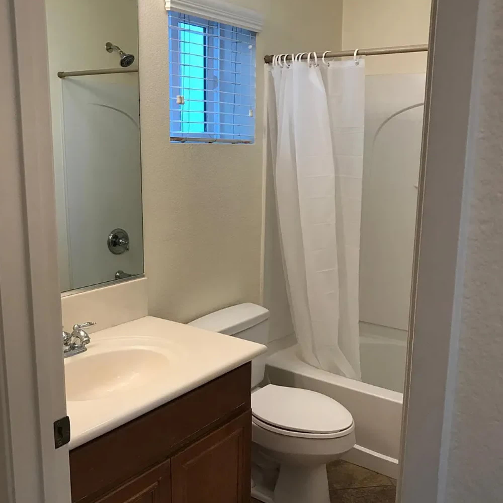 564 Almond Road – photo 3
