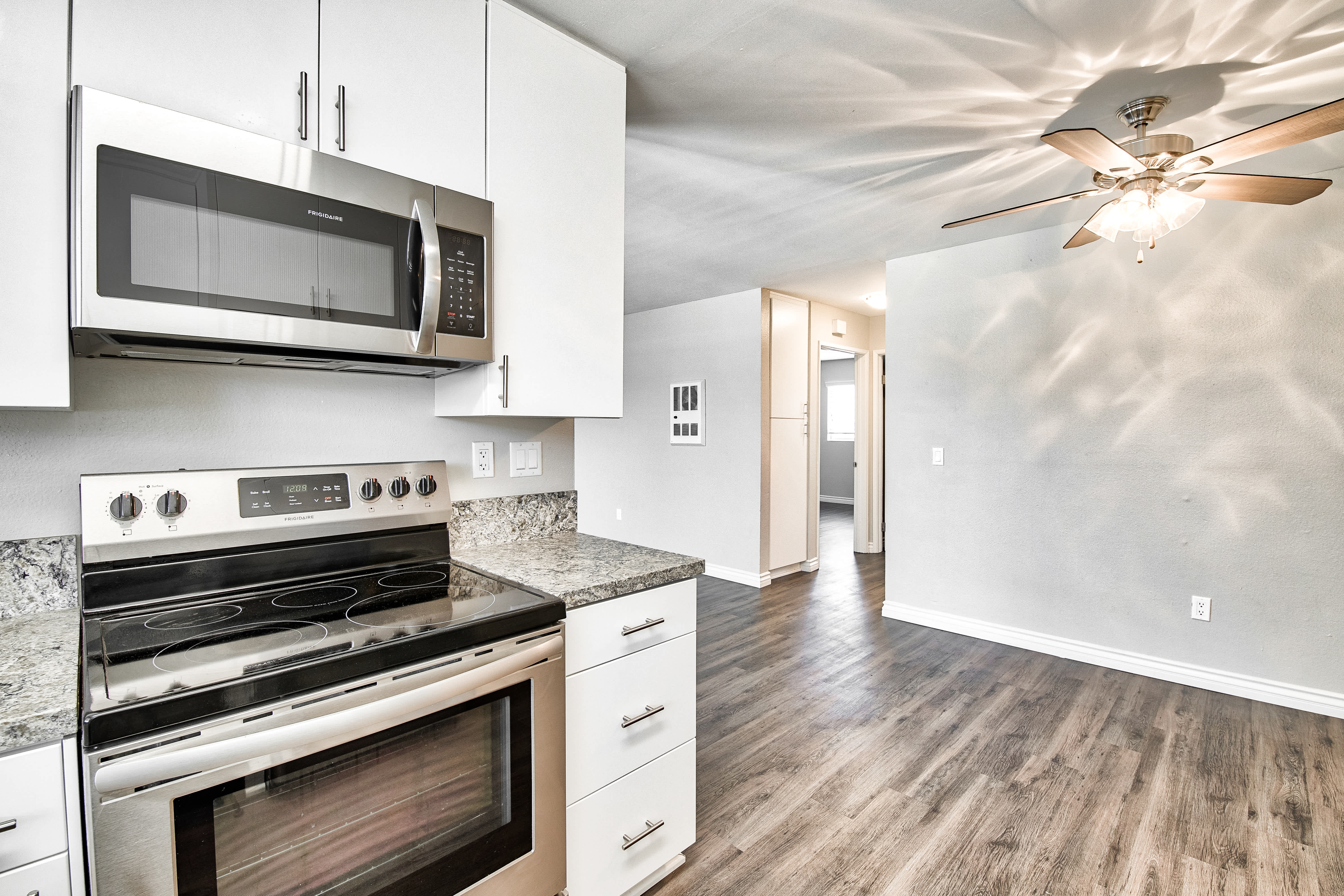 Monterey Apartments – photo 4
