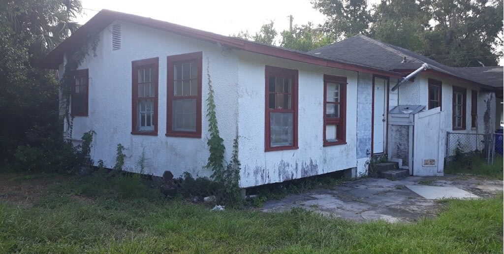 1031 Herschell Street – photo 4