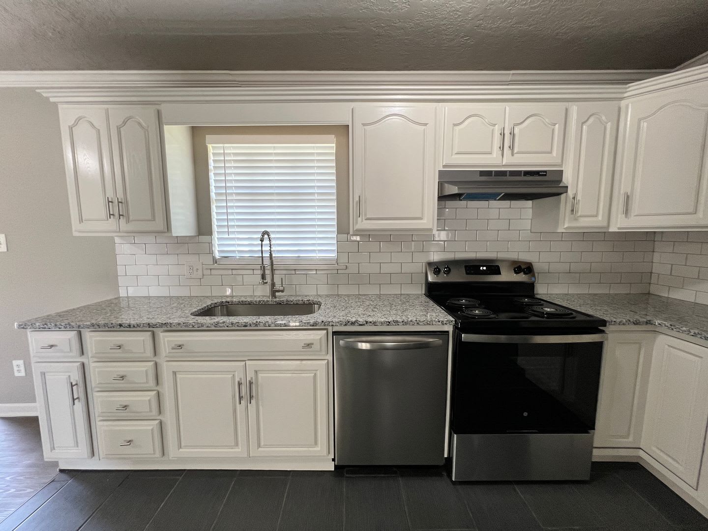6408 Nw Oak Coming Soon – photo 3