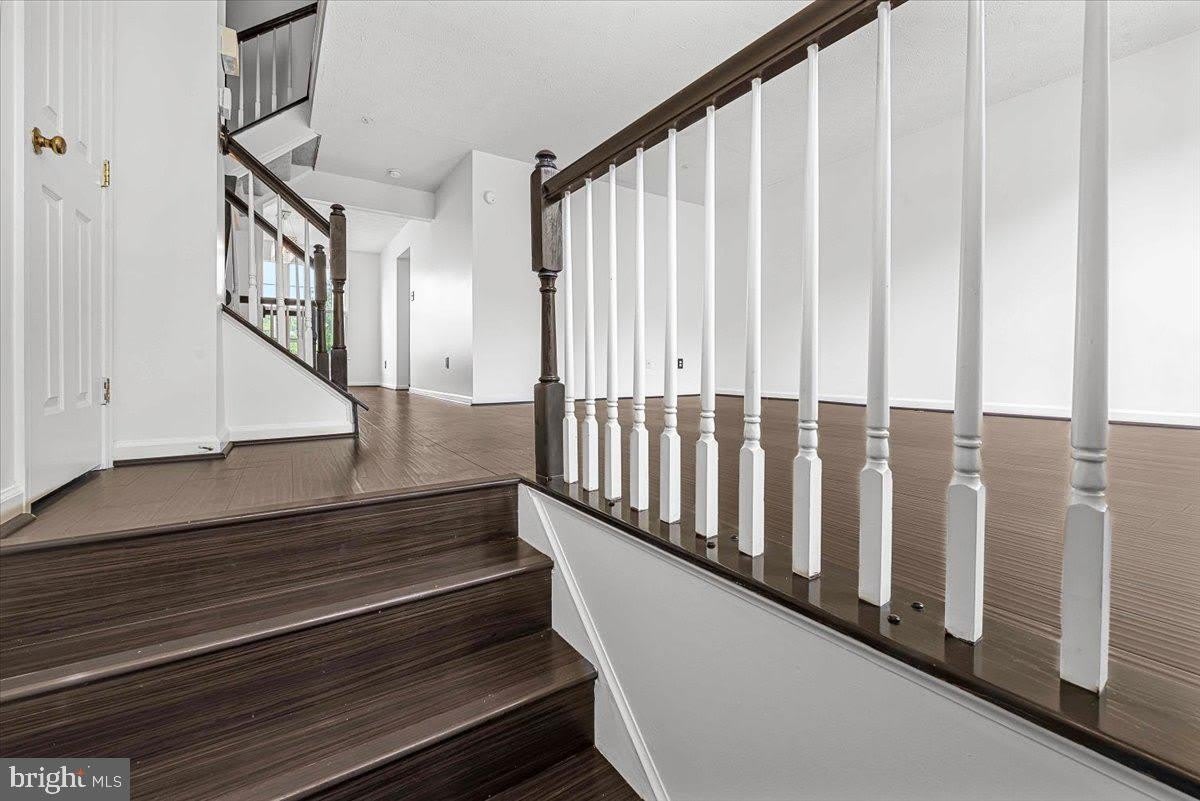 11304 SOUTHLAKES DR – photo 3