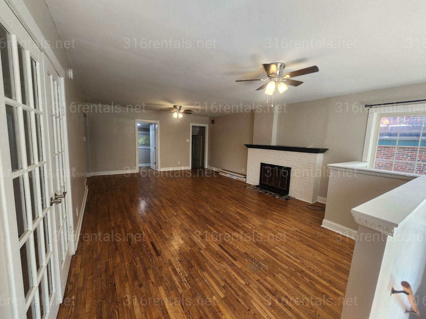 1 075 2 Bedroom 2 Bathroom Single Family Home – photo 2