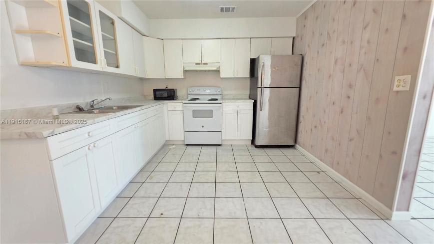 525 NE 132nd Ter – photo 4