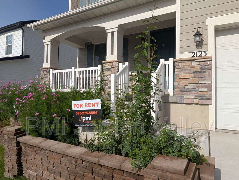 2123 N Wallflower Drive – photo 3