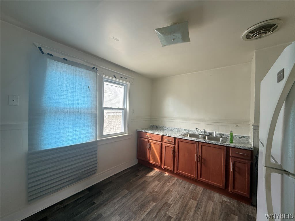 216 Newburgh Avenue – photo 3