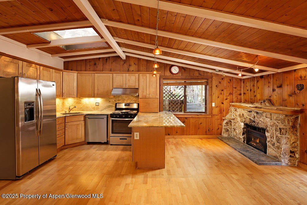 311 Midland Avenue – photo 2