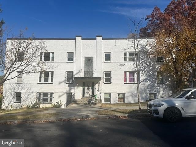 2440 S Street SE – photo 1
