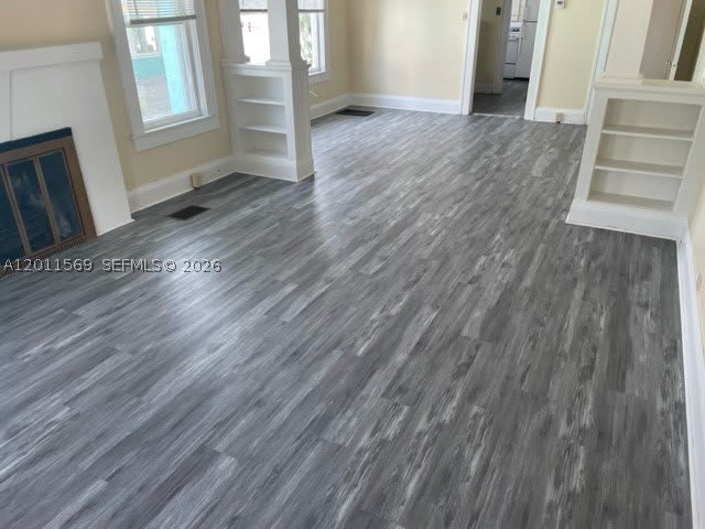 1870 Lakeview Rd – photo 4
